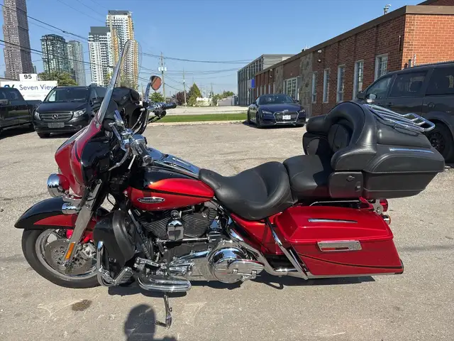 2007 Harley-Davidson CVO Electra Glide Ultra ~ CVO ELECTRA GLIDE in Sport Touring in City of Toronto - Image 3