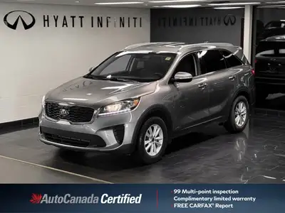 Ready for anything, this 2019 Kia Sorento LX in stunning Titanium Metallic offers a perfect blend of...