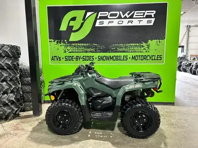 This LOW MILEAGE (ONLY 1067 MILES) 2021 Outlander 450 DPS comes equipped with: -A 450cc fuel injecte...