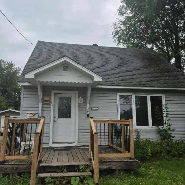 3 Bed / 1 Bath Home in Sault Ste. Marie – $2,299/month + Utiliti in Long Term Rentals in Sault Ste. Marie - Image 2