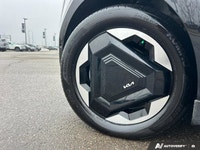 The advertised vehicle price is based on a promotional finance offer. Customers who purchase the veh... (image 8)