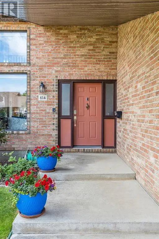 614 Ross Glen Drive SE Medicine Hat, Alberta62866663383553122