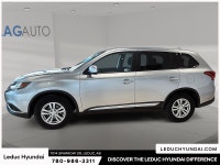2020 Mitsubishi Outlander ES Experience the Mitsubishi Outlander ES with just 114610 km, finished in... (image 4)