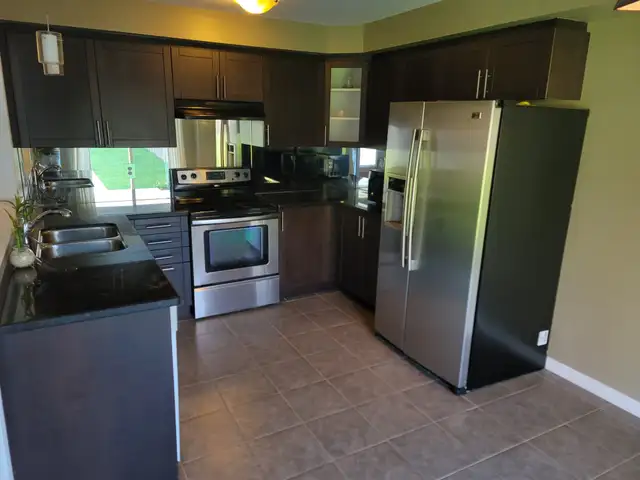 Spacious 4-Bedroom Family Home Across from the Park! in Long Term Rentals in Brantford - Image 10