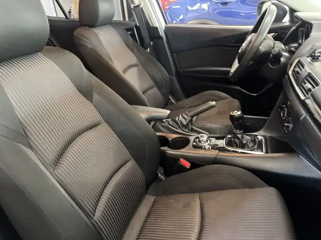 2015 Mazda Mazda3 4dr Sdn Man GS in Cars & Trucks in Longueuil / South Shore - Image 12