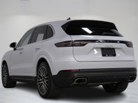 See Dealer Website for Details. ... Engine: V6 Cylinder Engine (image 4)