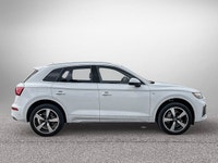This Audi Q5 boasts a Intercooled Turbo Gas/Electric I-4 2.0 L/121 engine powering this Automatic tr... (image 3)
