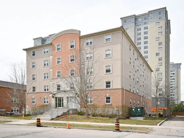Male Student Housing in Waterloo - Students Only in Long Term Rentals in Kitchener / Waterloo - Image 4