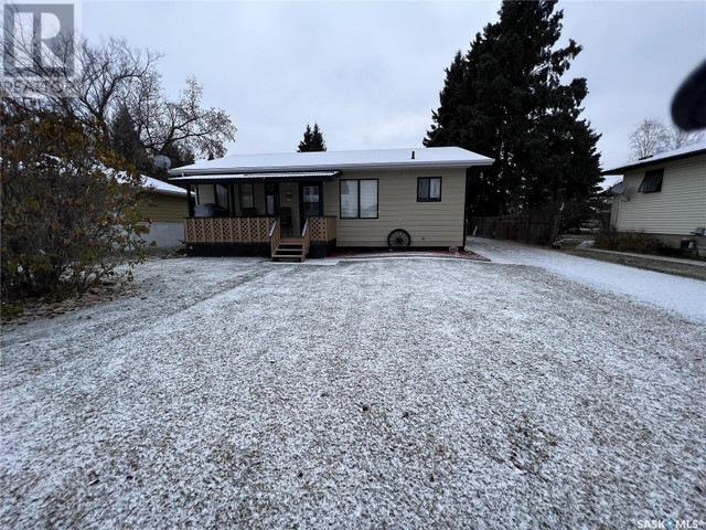 391 2nd STREET W Glaslyn, Saskatchewan in Houses for Sale in Prince Albert