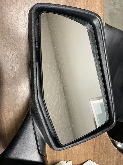 GMC/Chevrolet Mirrors in Auto Body Parts in Edmonton - Image 5