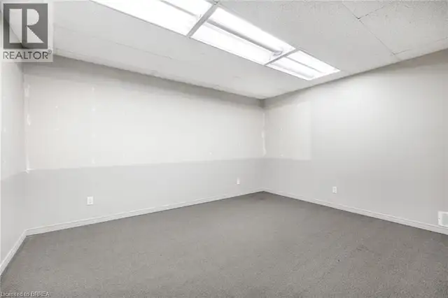389 PARIS Road Unit# C Brantford, Ontario in Commercial & Office Space for Rent in Brantford - Image 11
