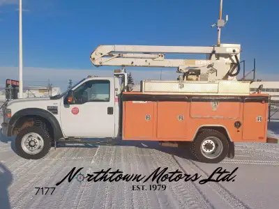2008 Ford F450 Service Body / Bucket Truck -6.8L V10 -Automatic -A/C, cruise & tilt -Power windows,...