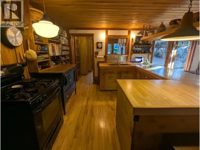 7133 ADAMS ROAD Smithers, British Columbia in Houses for Sale in Smithers - Image 8