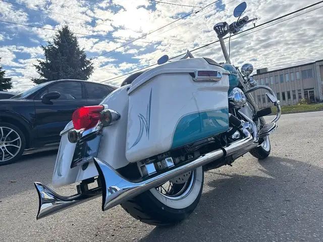 2014 Harley-Davidson Road King ~ FISH TAILS ~ 103CI ~ SPEAKER LI in Sport Touring in City of Toronto - Image 14