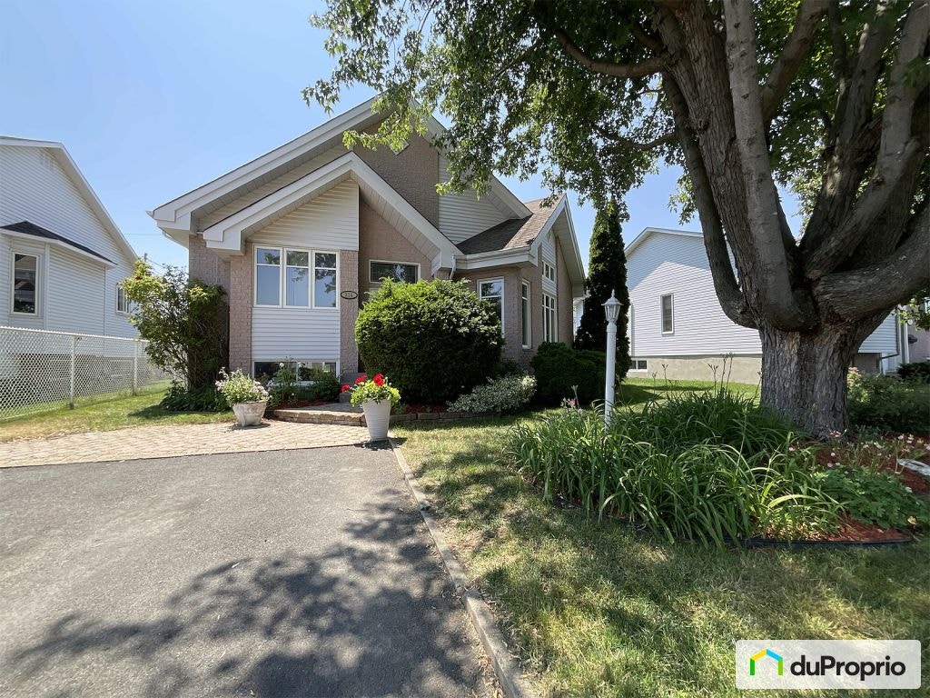 $735,000 - Bungalow for sale in Ste-Julie — photo 2