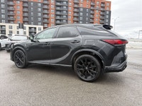 Modèle F SPORT 2. Apple Carplay sur un écran de 14 pouces, Sièges chauffants et ventilés en avant et... (image 8)