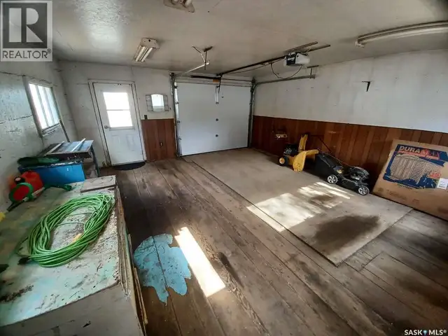 113 5th AVENUE Gravelbourg, Saskatchewan in Houses for Sale in Moose Jaw - Image 10