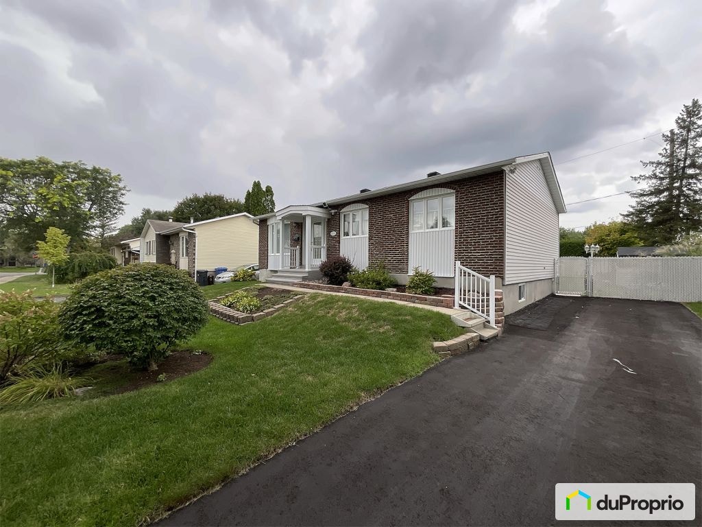 $688,000 - Bungalow for sale in Longueuil (St-Hubert) — photo 3