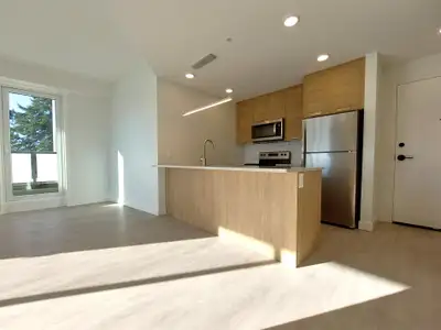 2 Bedroom Apartment for Rent - 494 Goldstream Avenue
