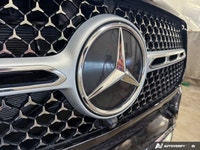 This Mercedes-Benz GLE 350 has a dependable Intercooled Turbo Gas/Electric I-4 2.0 L/121 engine powe... (image 7)