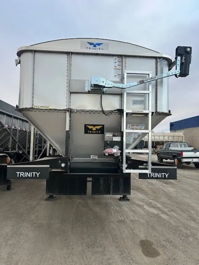 2025 TRINITY EAGLEBRIDGE in Farming Equipment in Calgary - Image 6
