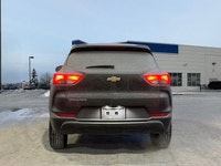 Crowfoot Hyundai, AMVIC Licensed Dealer The 2024 Chevrolet Trailblazer LS FWD features a major mid-c... (image 3)