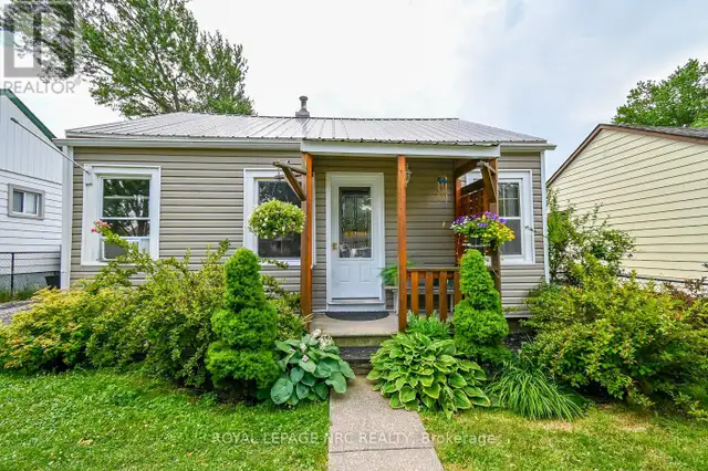 17 DUNKIRK COURT Welland (Lincoln/Crowland), Ontario in Houses for Sale in St. Catharines - Image 3