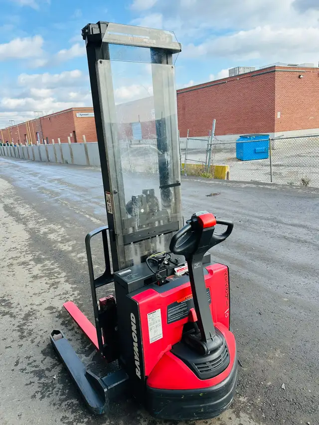 2017 Raymond Stacker WALK-BEHIND Forklift 2500 Cap for Sale&Rent in Heavy Equipment in Mississauga / Peel Region - Image 7