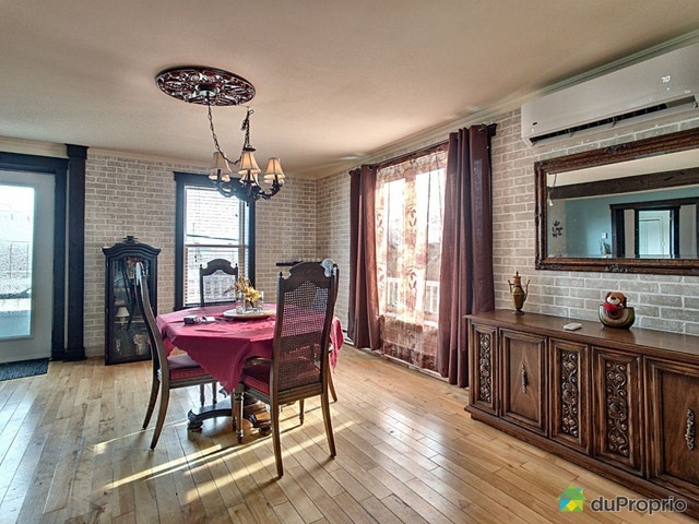 $869,900 - Bungalow for sale in Ste-Anne-de-Beaupre — photo 2