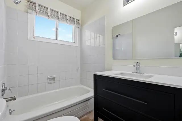 5 Bedrooms & 3 Bathrooms - Close to Wascana Park in Houses for Sale in Regina - Image 16