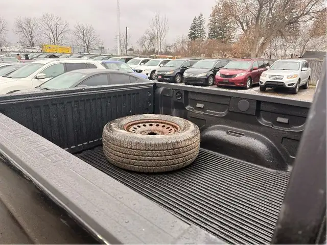 2018 Chevrolet Silverado 1500 | Clean CARFAX | Lifted in Cars & Trucks in London - Image 12