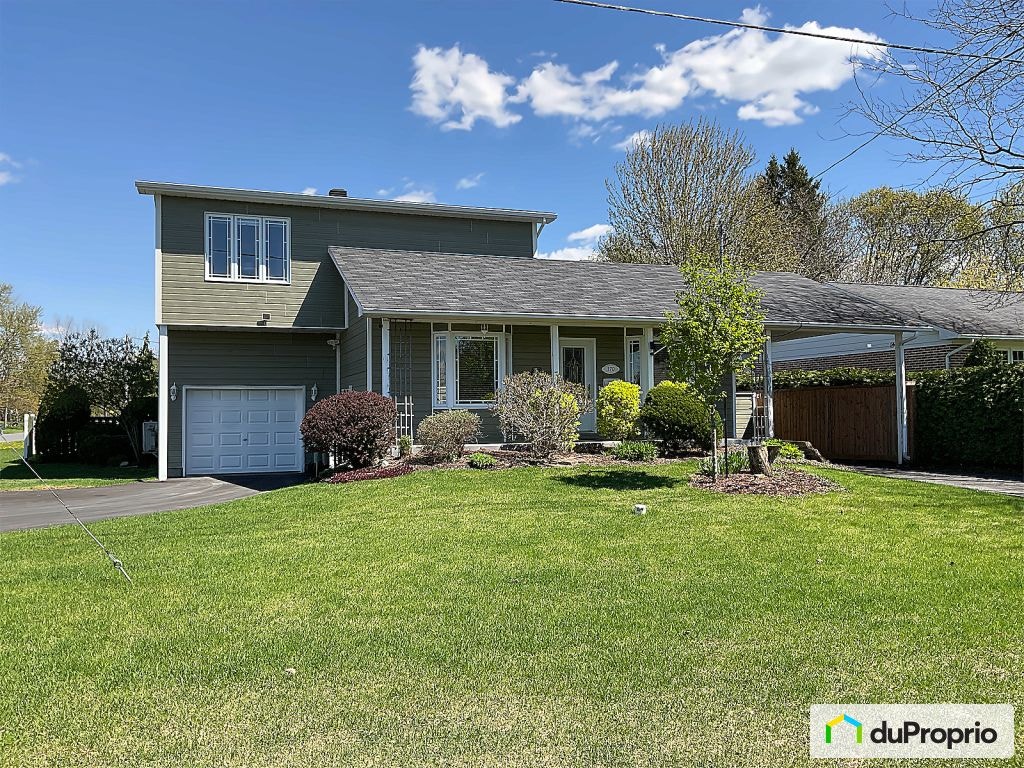 $739,000 - 2 Storey in St-Jean-sur-Richelieu (Iberville) — photo 1