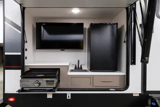 2026 Forest River ALTA 3150KBH in Travel Trailers & Campers in Regina - Image 5