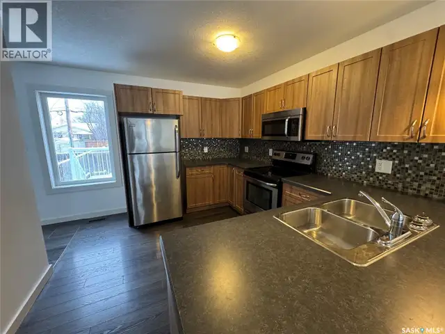 527 Alexandra STREET Weyburn, Saskatchewan in Houses for Sale in Regina - Image 10