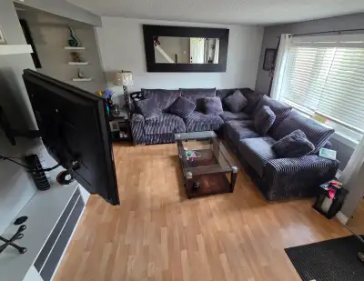 Im a 43 year old woman looking Looking for a quiet, mature person to rent a cozy small room in my to...