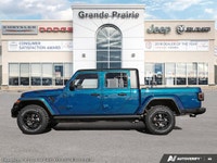 This Jeep Gladiator boasts a Regular Unleaded V-6 3.6 L/220 engine powering this Automatic transmiss... (image 3)