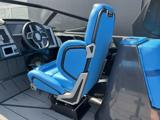 2022 SUPRA SL450 in Powerboats & Motorboats in St. Albert - Image 12