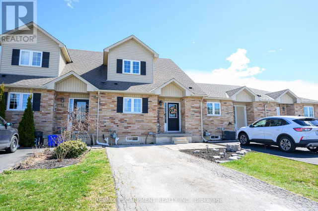 33 POWELL LANE Haldimand, Ontario in Houses for Sale in Hamilton - Image 2