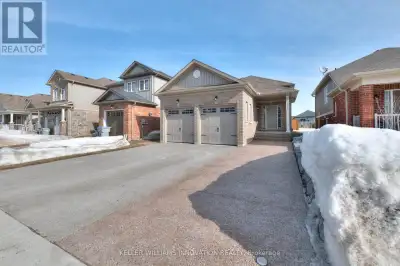 Stunning Modern Raised Bungalow in Listowel Move-In Ready! Built in 2019, this bright and contempora...