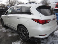 FINISHED IN PEARL WHITE WITH BLACK LEATHER INTERIOR. 7 PASSENGER. ALLOY WHEELS, SUNROOF, HEATED SEAT... (image 3)