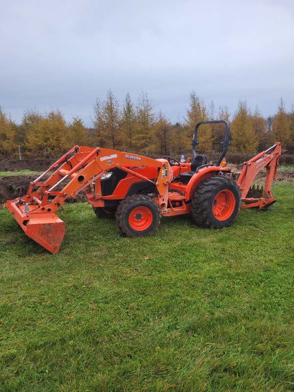 a vendre tracteur kubota anne2017  400heures dans Équipement agricole  à Granby - Image 2