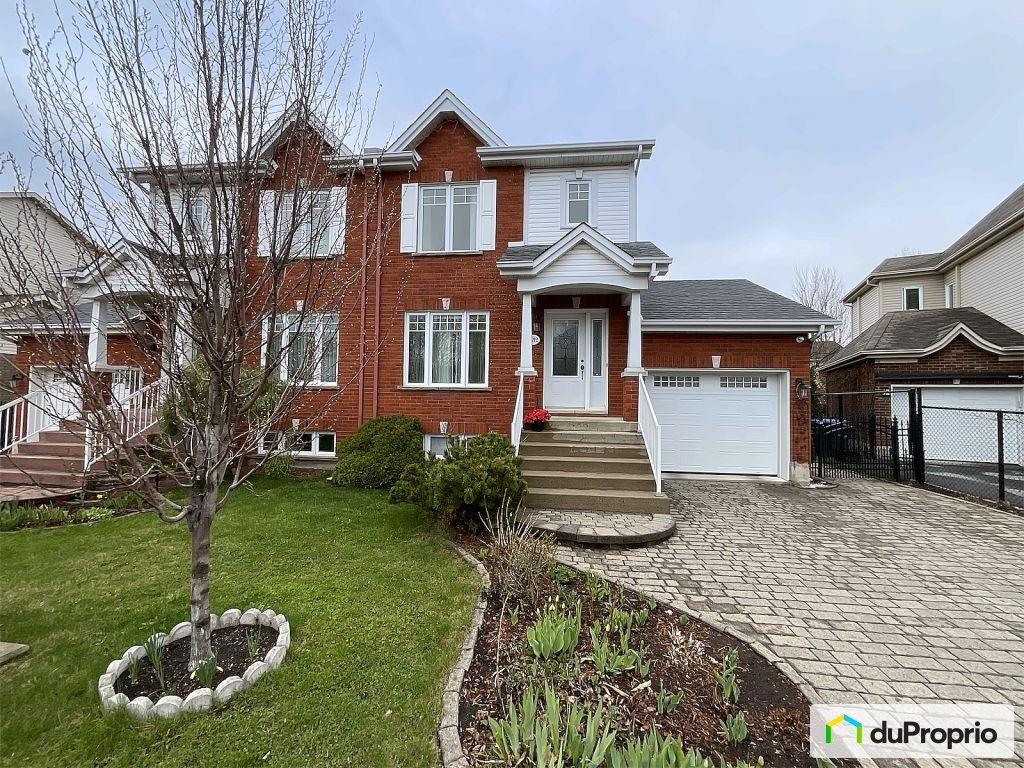 $655,000 - Semi-detached for sale in Longueuil (Vieux-Longueuil) — photo 1