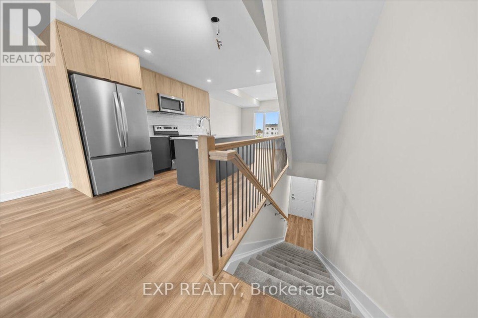 715 ANTELOPE PRIVATE Ottawa, Ontario 4