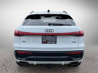 This Audi Q5 Sportback delivers a Intercooled Turbo Premium Unleaded I-4 2.0 L/121 engine powering t... (image 5)