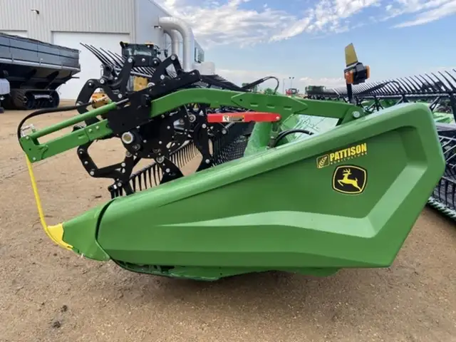 2025 John Deere HDR 50 in Farming Equipment in Swift Current - Image 4