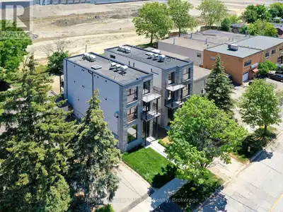 Modern Retail Unit with High Ceilings Available in South Etobicoke! Space is perfect for, barber sho...