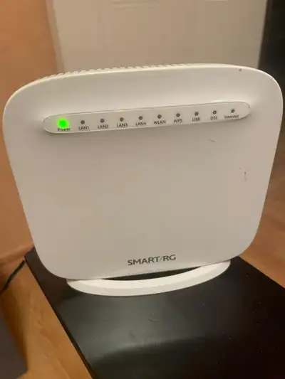 LOWEST PRICE IS $25 NOTHING LOWER WILL BE ACCEPTED! Hardware Specifications: DSL Compliant with ADSL...