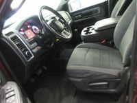 RAM 1500 2021 CLASSIC WARLOCK SLT ÉDITION V-8 5.7 HEMI CREW-CAB BOITE 5.7 PIEDS 4X4 / RATIO DE 3.92... (image 8)