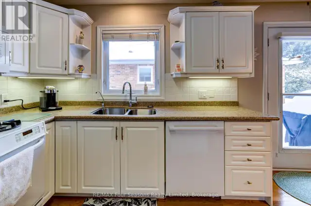 8 - 275 HURON STREET Clearview (Stayner), Ontario in Houses for Sale in Oakville / Halton Region - Image 15