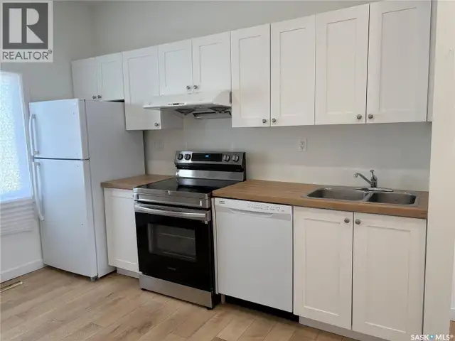 115-117 I AVENUE S Saskatoon, Saskatchewan in Houses for Sale in Saskatoon - Image 3